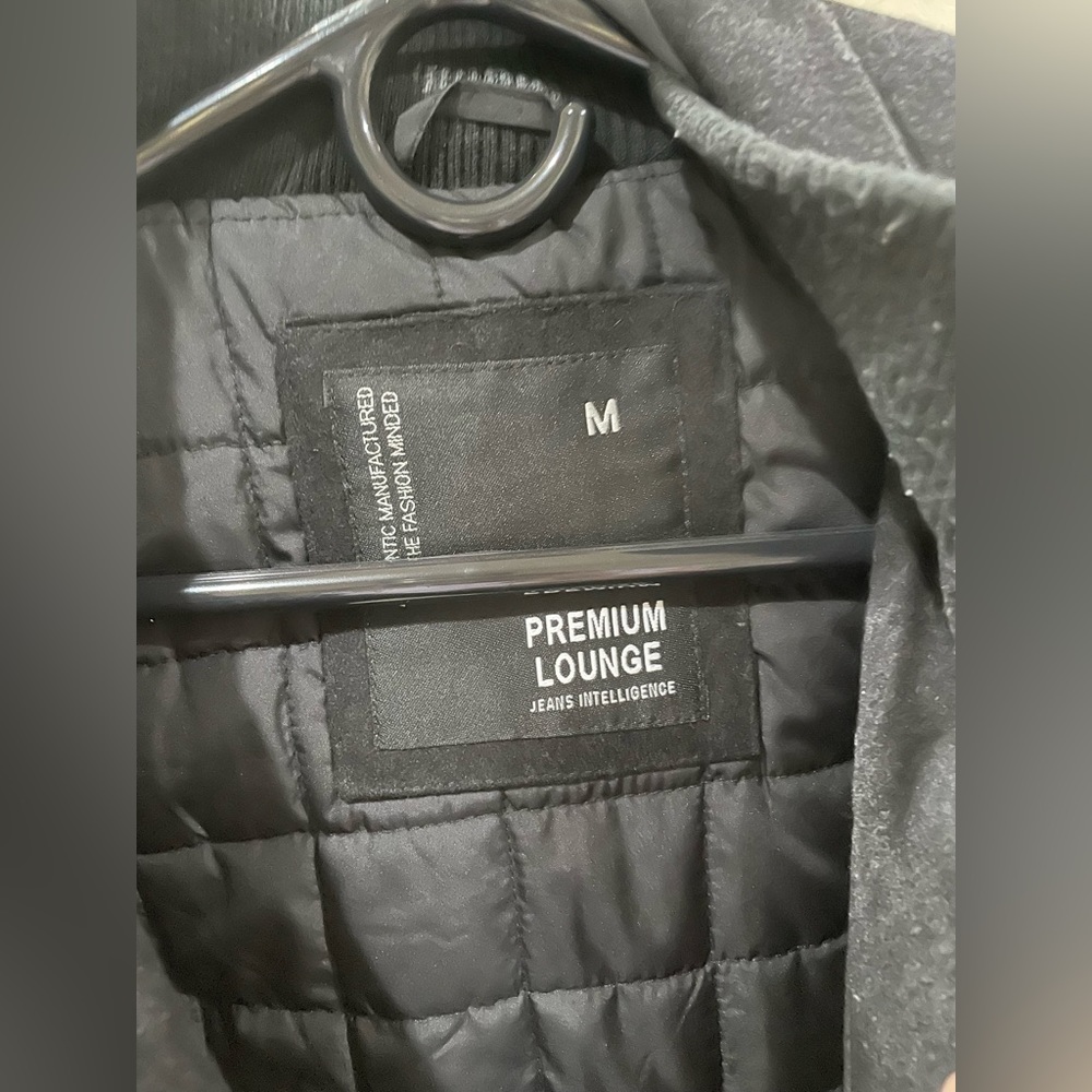 Winter Coat - image 5